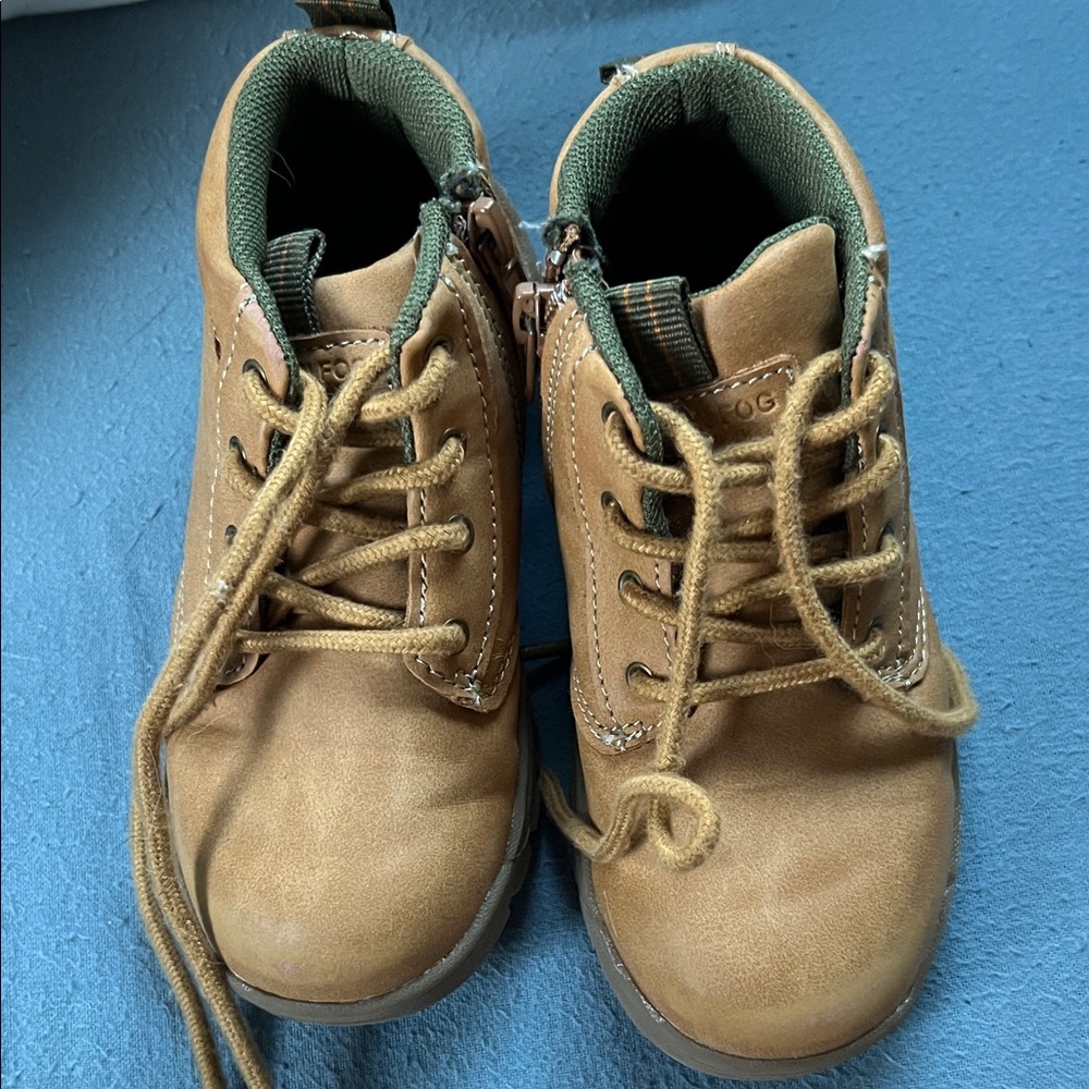 London Fog Kids' Tan Lace-Up Boots with Green Lining